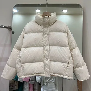 Зима 2023, Новая мода, утолщенная куртка на белом утином пуху, женский карман на молнии со стоячим вырезом, однотонное простое короткое пальто